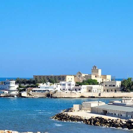 Casa Vacanze Cristoforo Colombo Holiday Trani Bagian luar foto