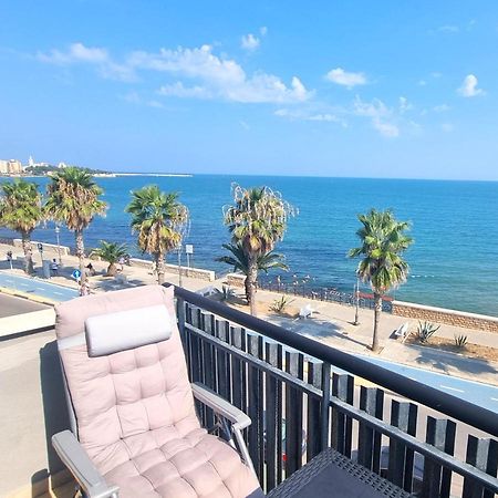 Casa Vacanze Cristoforo Colombo Holiday Trani Bagian luar foto