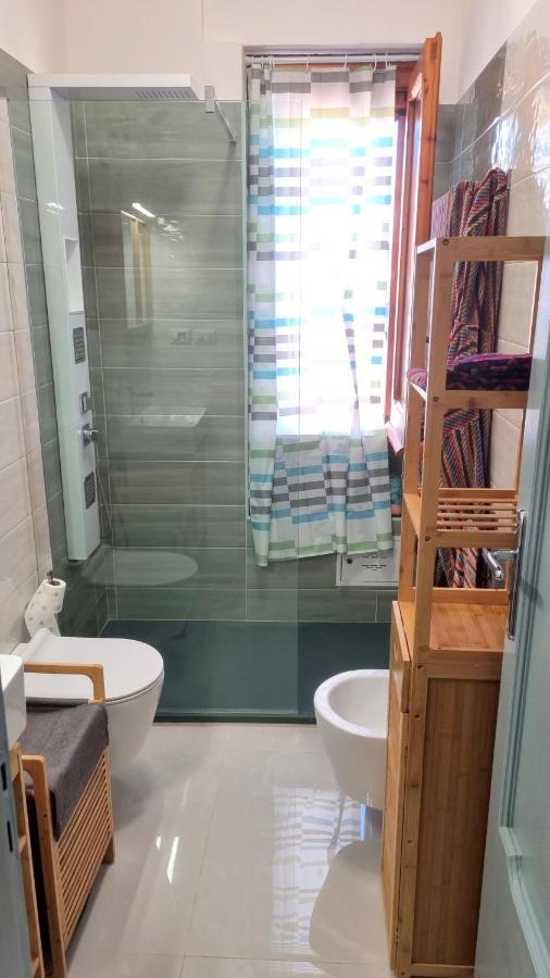 Casa Vacanze Cristoforo Colombo Holiday Trani Bagian luar foto