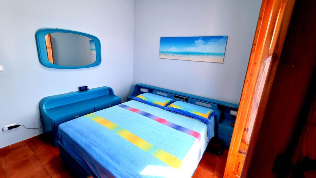 Casa Vacanze Cristoforo Colombo Holiday Trani Bagian luar foto