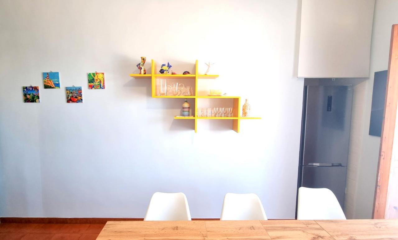 Casa Vacanze Cristoforo Colombo Holiday Trani Bagian luar foto