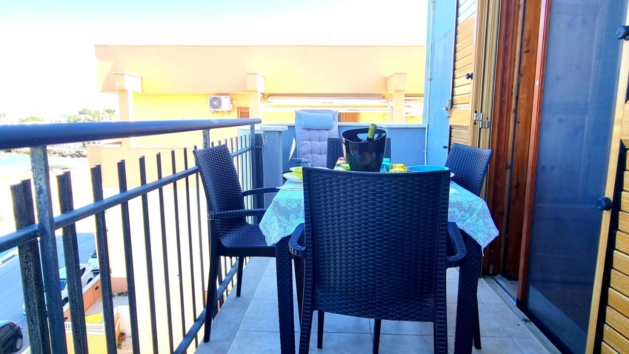 Casa Vacanze Cristoforo Colombo Holiday Trani Bagian luar foto