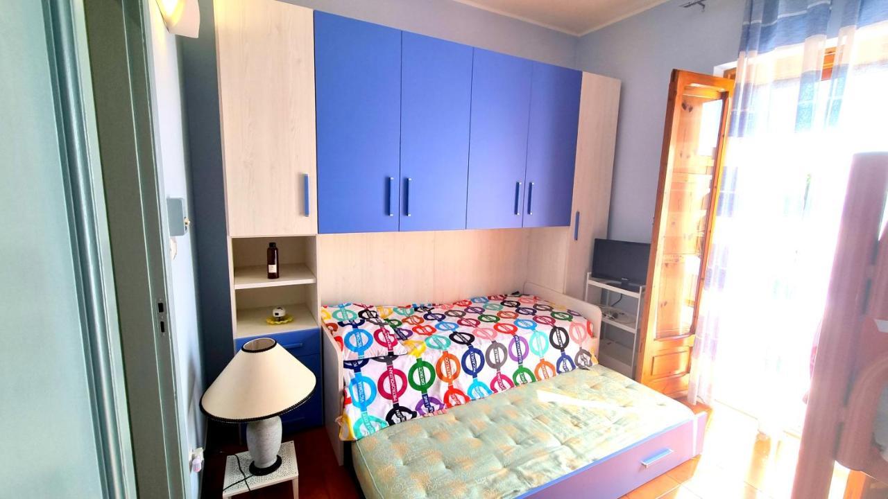 Casa Vacanze Cristoforo Colombo Holiday Trani Bagian luar foto