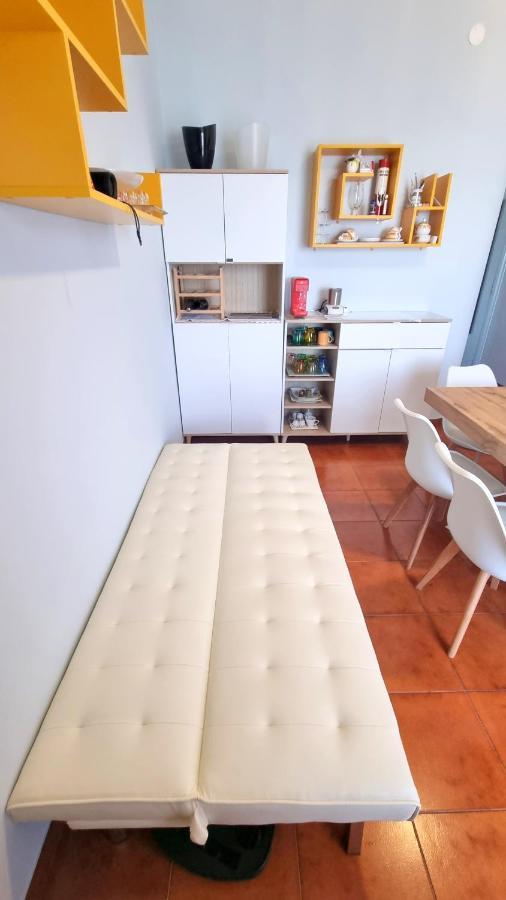 Casa Vacanze Cristoforo Colombo Holiday Trani Bagian luar foto